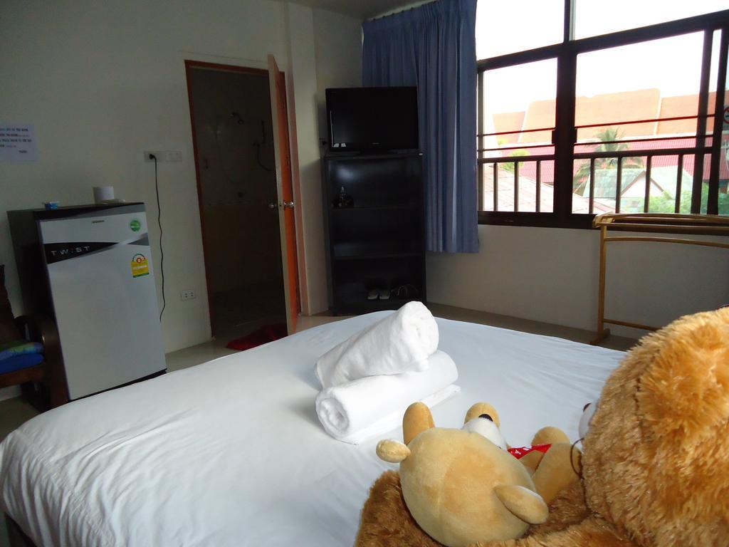 Hotel The California Chiang Mai Room photo